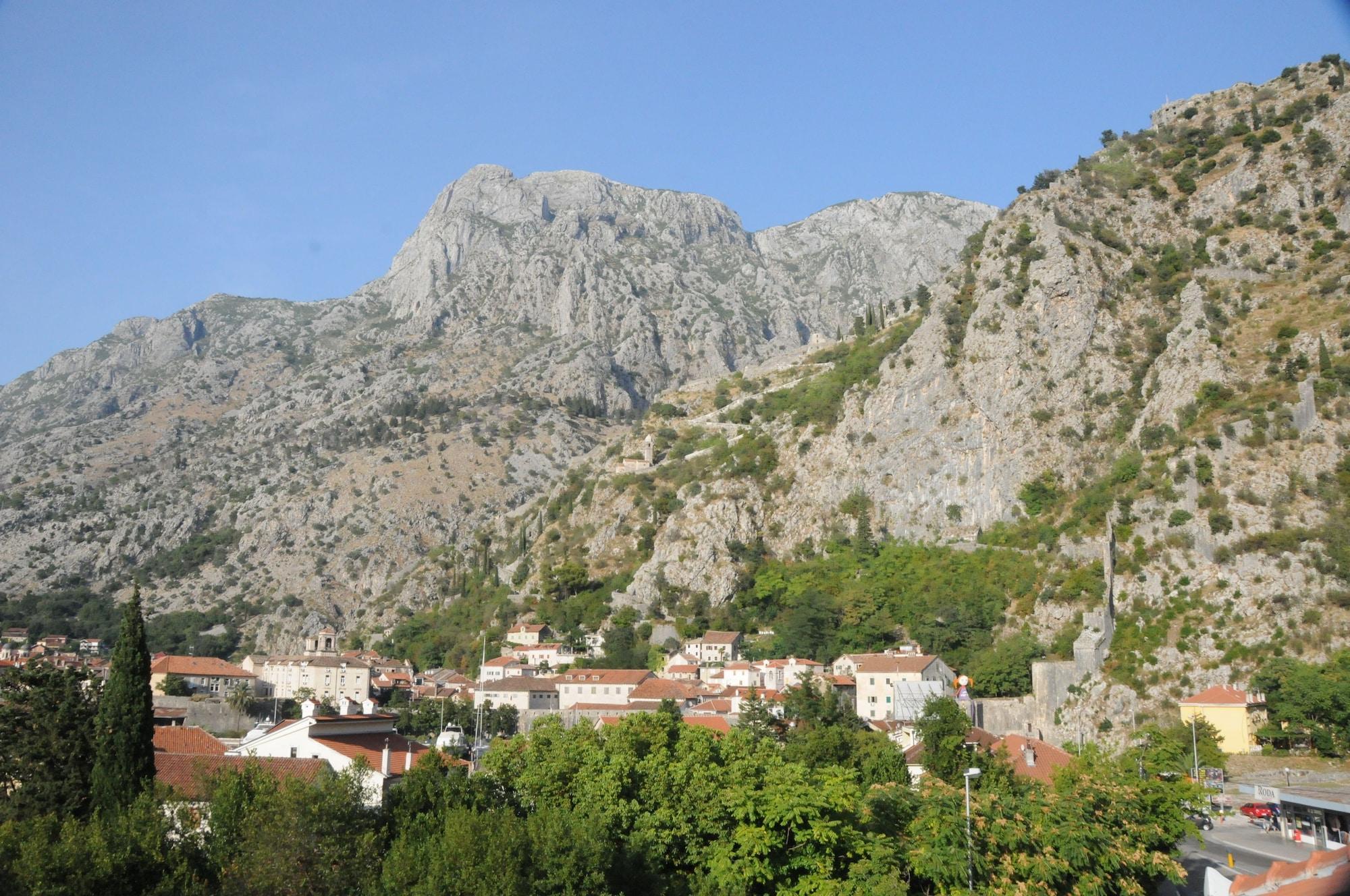 Hotel Porto In Kotor Exterior foto