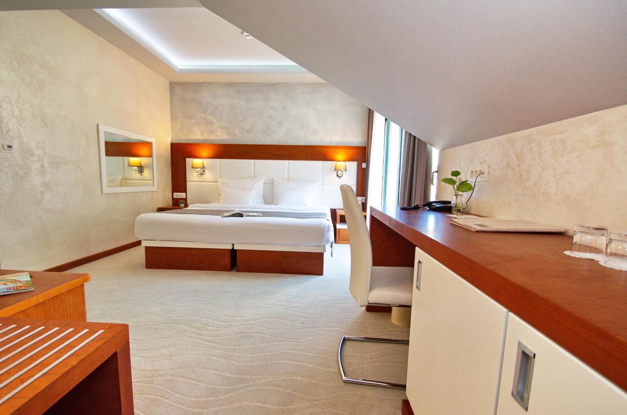 Hotel Porto In Kotor Zimmer foto